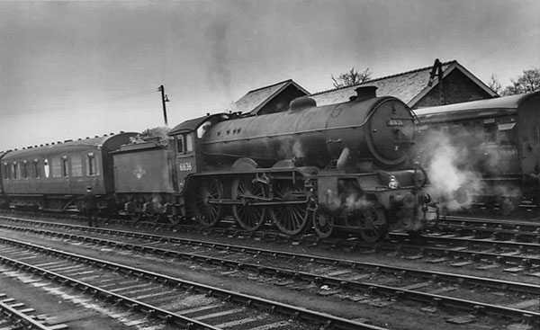 B17 4-6-0 Harlaxton Manor