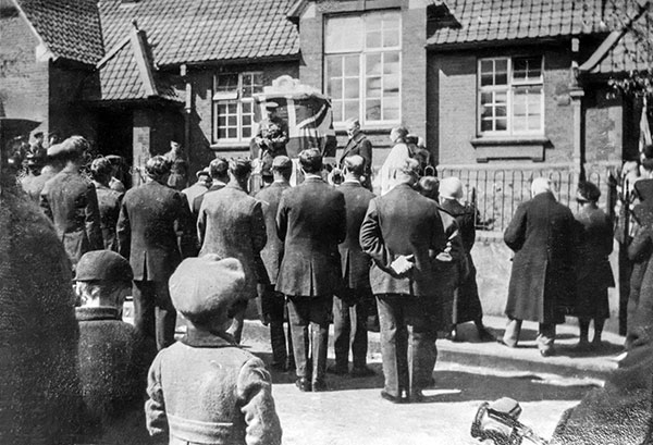 War Memorial unveiling 1922