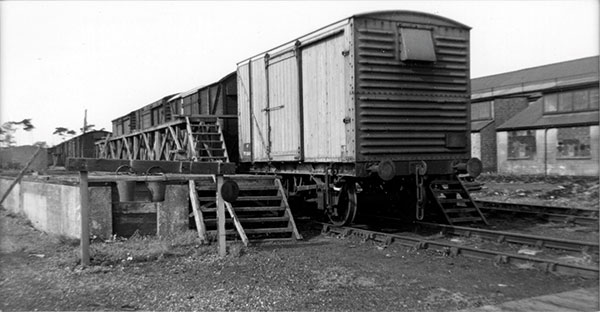 Stores unloading dock